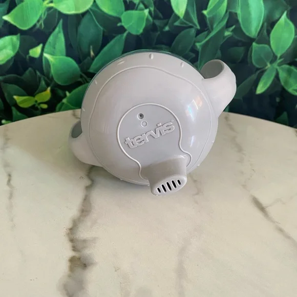 Mercedes-Benz Tervis Sippy Cup with Car Design - Picture 4 of 4